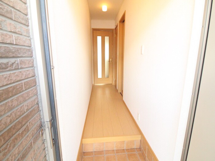 物件内観写真19　(廊下)