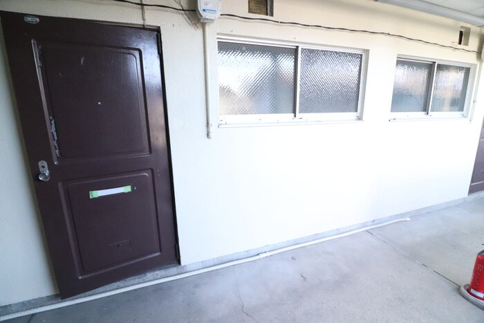 物件内観写真10　(洗濯機置場)