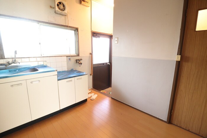 物件内観写真13　(廊下)