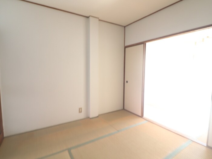 物件内観写真16　(居室)