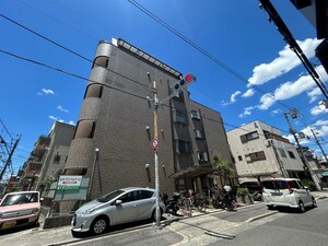 ルポ・サンベルナール外観写真