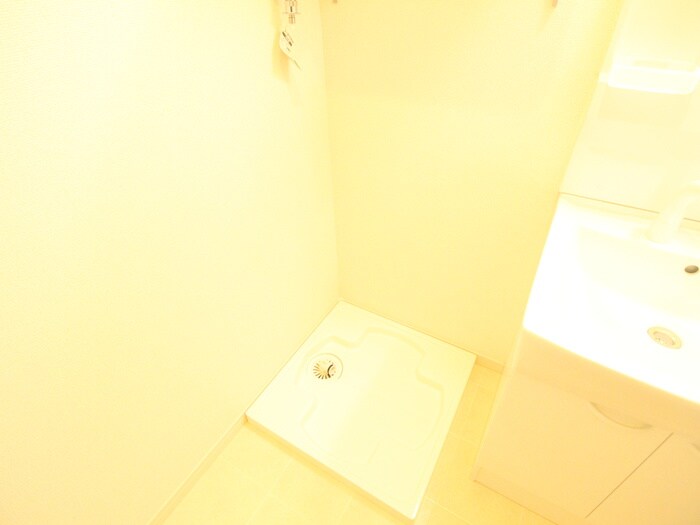 物件内観写真11　(洗濯機置場)