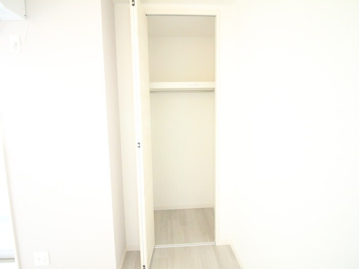 物件内観写真12　(収納)