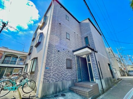シャイニングマンション外観写真