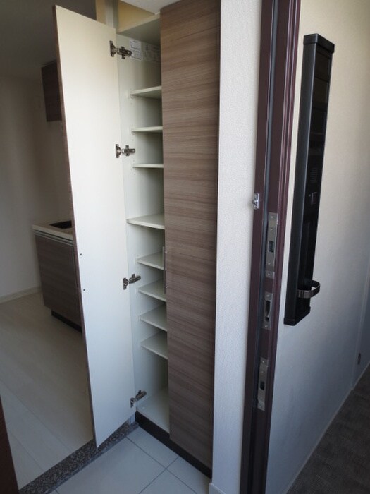 物件内観写真13　(靴箱)