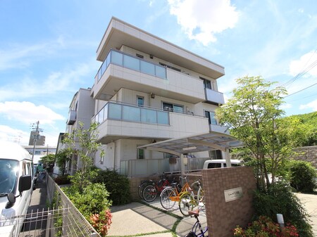 シャ－メゾン鈴蘭外観写真