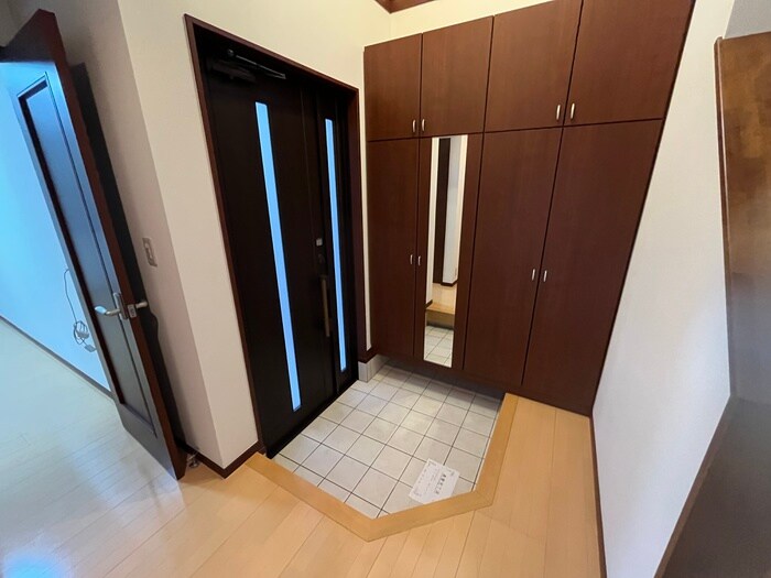 物件内観写真20　(玄関)