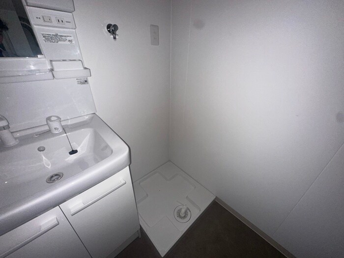 物件内観写真13　(洗濯機置場)