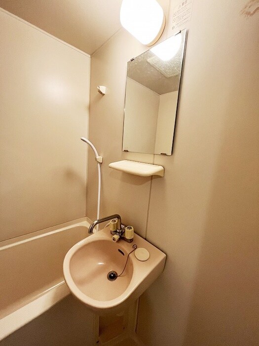 物件内観写真9　(洗面)