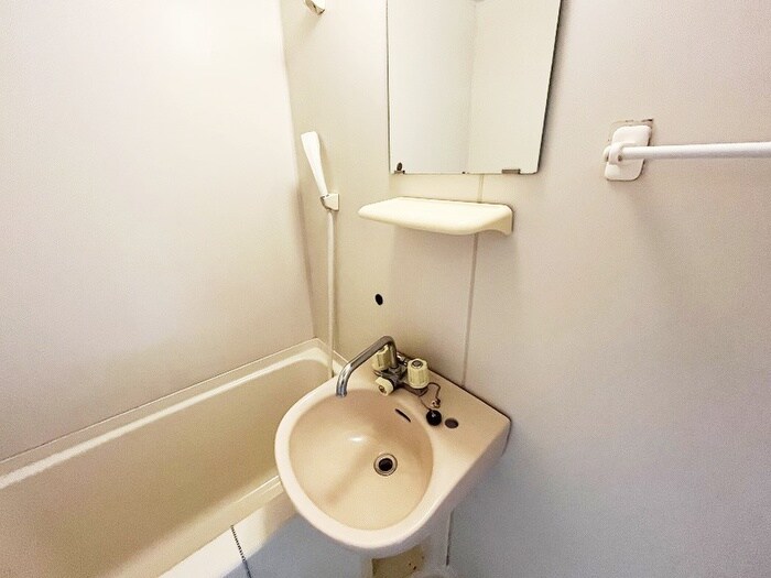 物件内観写真9　(洗面)