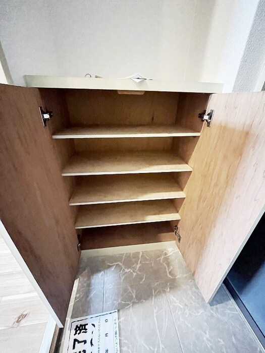 物件内観写真18　(靴箱)