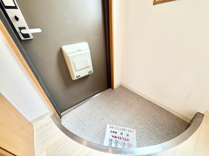 物件内観写真22　(玄関)