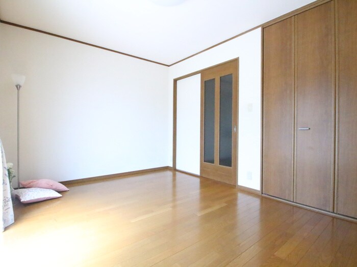 物件内観写真9　(居室)