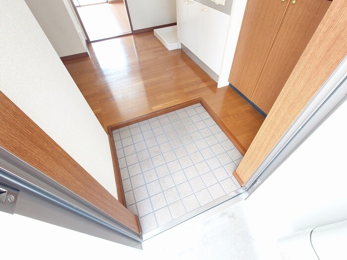 物件内観写真14　(玄関)