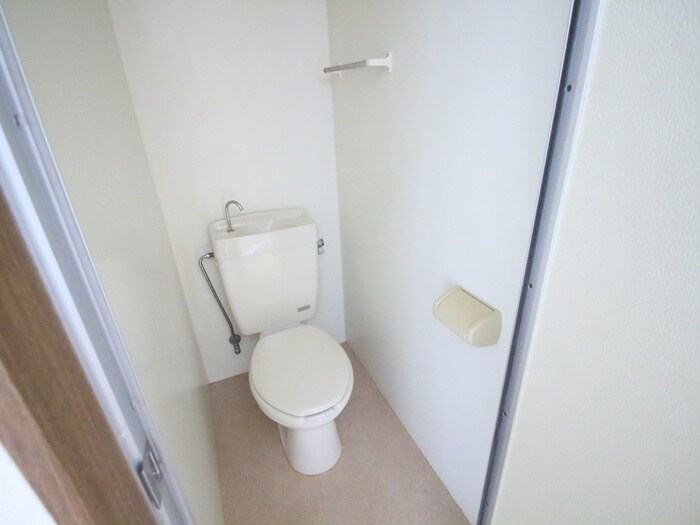 物件内観写真15　(トイレ)
