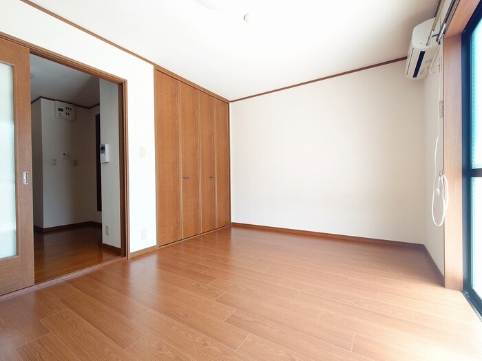 物件内観写真18　(居室)