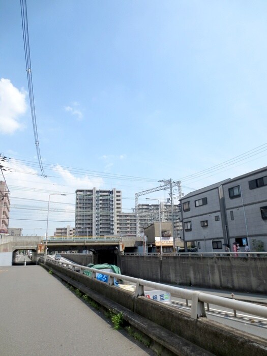 物件外観写真3　(周辺環境)