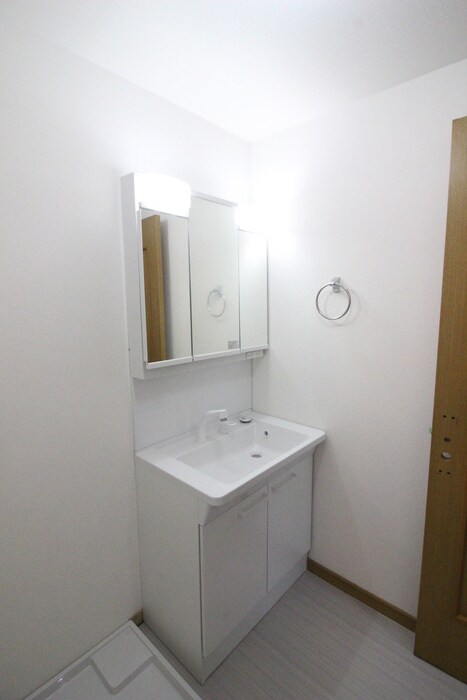 物件内観写真5　(洗面)