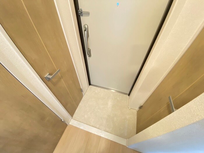 物件内観写真17　(玄関)