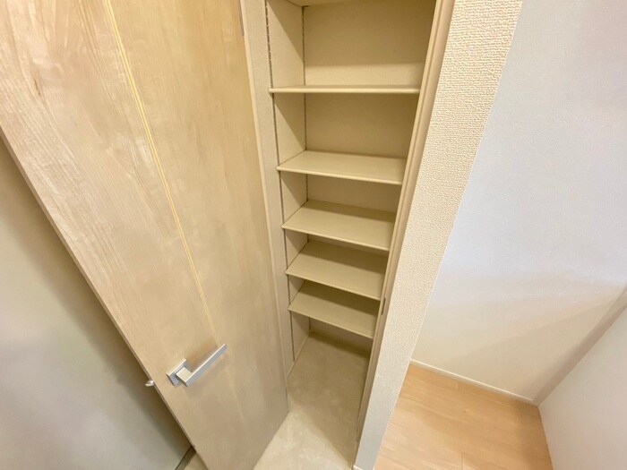 物件内観写真18　(靴箱)