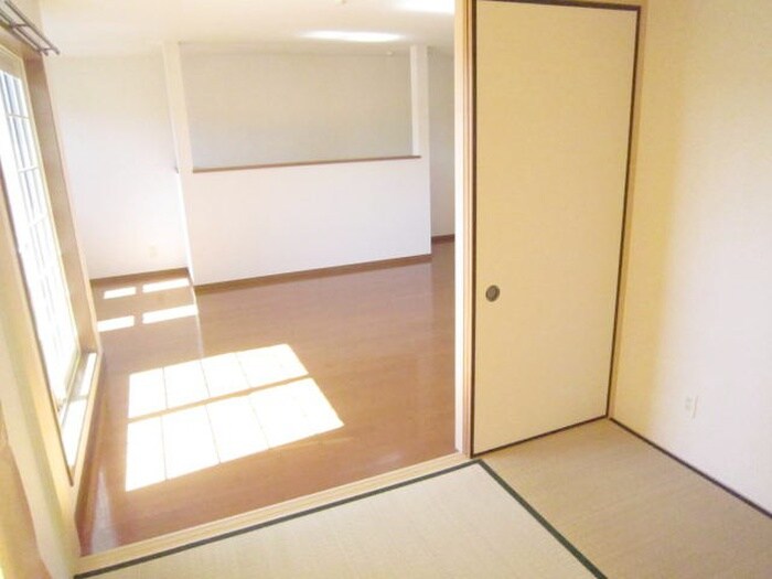 物件内観写真10　(内観写真)