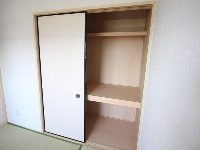 物件内観写真11　(収納)