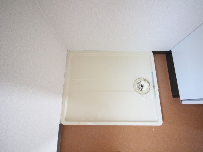 物件内観写真17　(洗濯機置場)