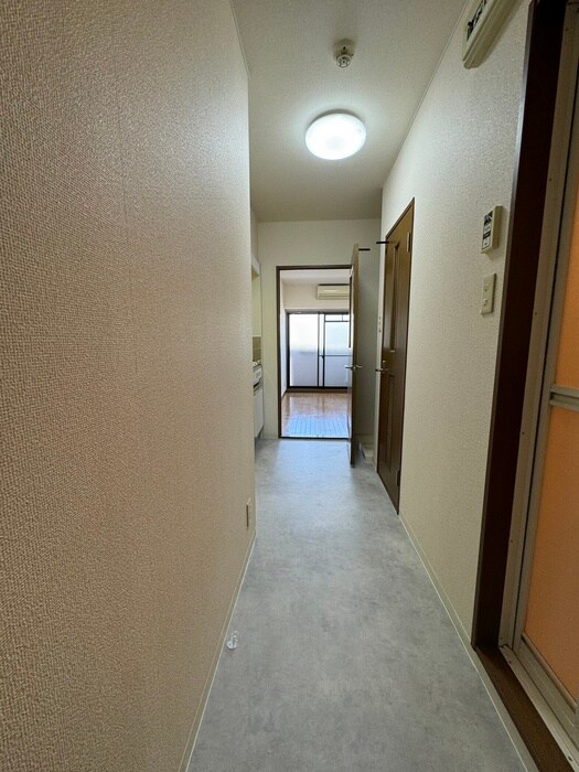 物件内観写真16　(廊下)