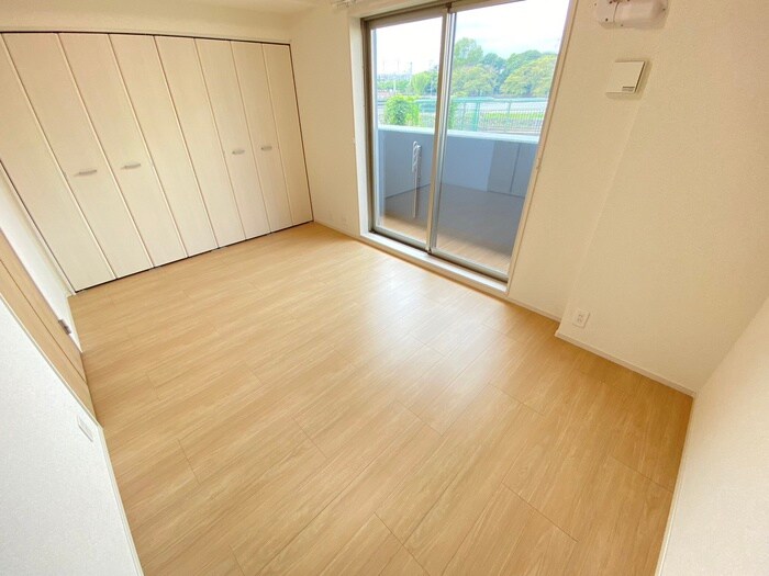 物件内観写真8　(居室)