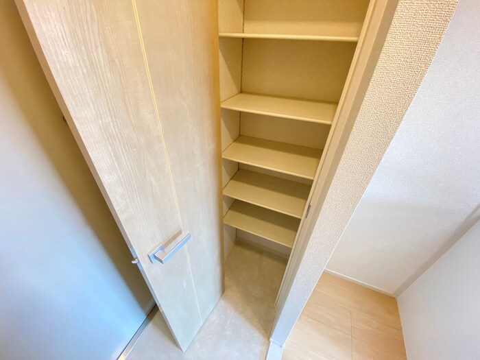 物件内観写真18　(靴箱)