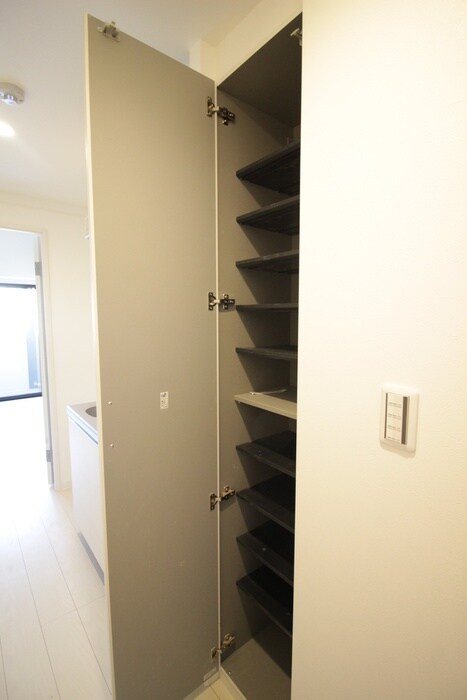 物件内観写真14　(靴箱)