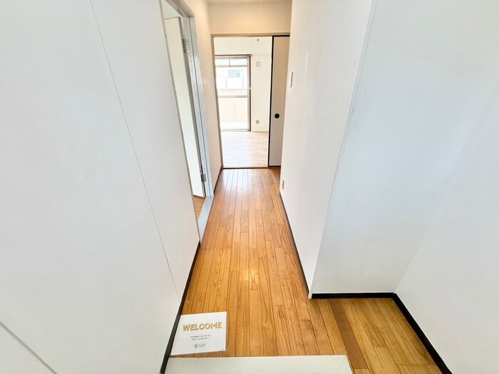 物件内観写真17　(廊下)