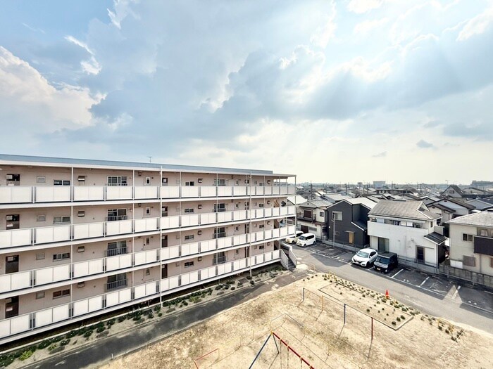 物件内観写真22　(室内からの展望)