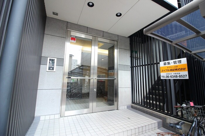 物件外観写真4　(エントランス部分)