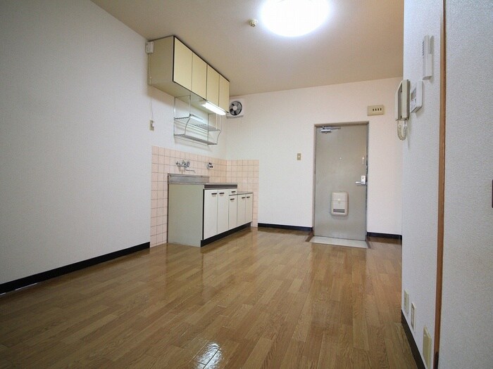 物件内観写真8　(居室)