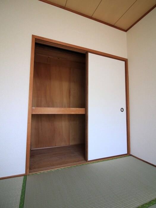 物件内観写真15　(収納)