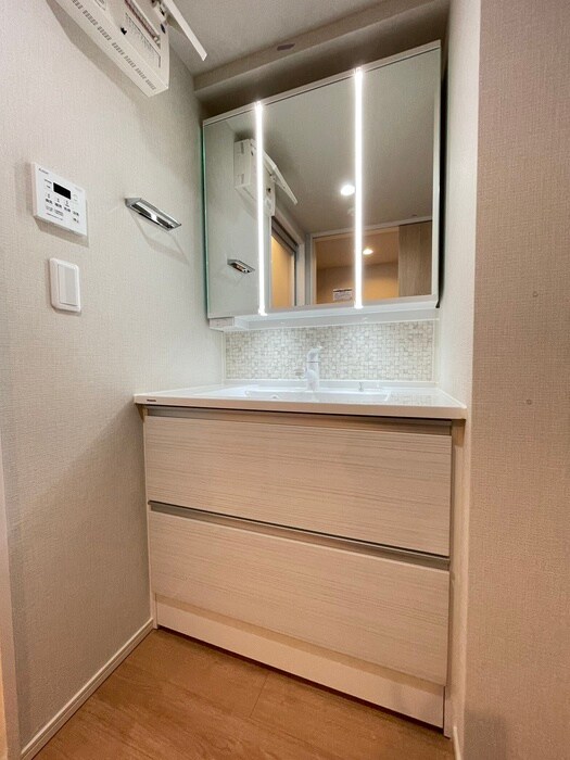 物件内観写真11　(洗面)