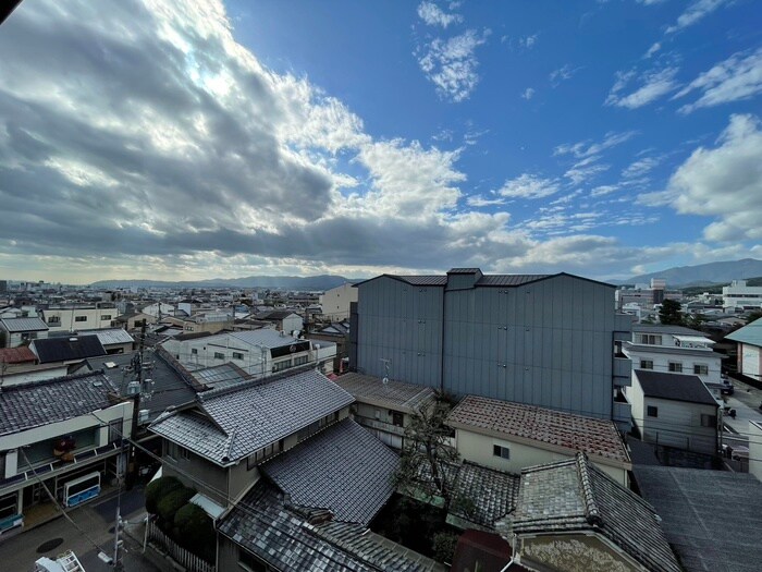 物件内観写真15　(室内からの展望)