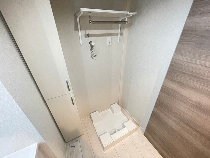 物件内観写真16　(洗濯機置場)