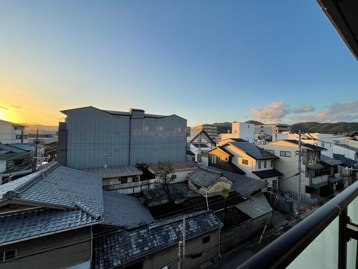 物件内観写真21　(室内からの展望)