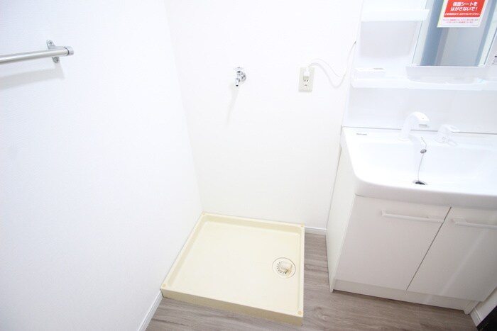 物件内観写真11　(洗濯機置場)