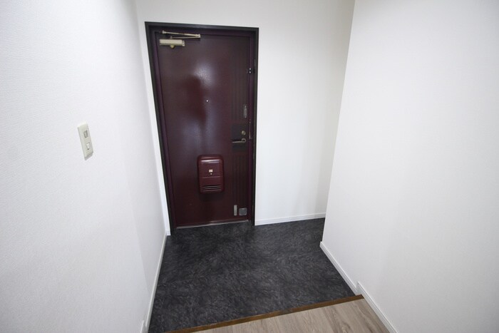 物件内観写真15　(玄関)