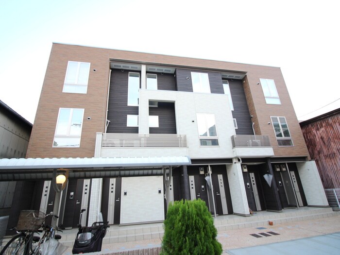 物件外観写真1　(外観写真)