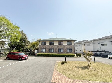 マドラフゥイユⅡ号館外観写真