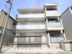 メゾンルシーヌ矢田外観写真