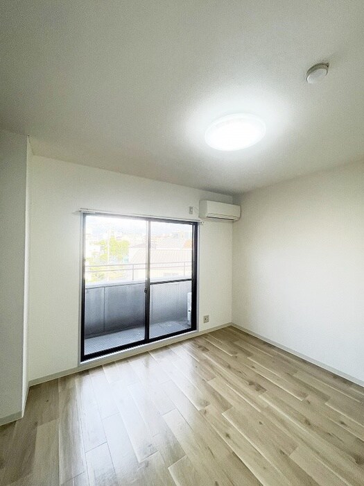 物件内観写真13　(居室)