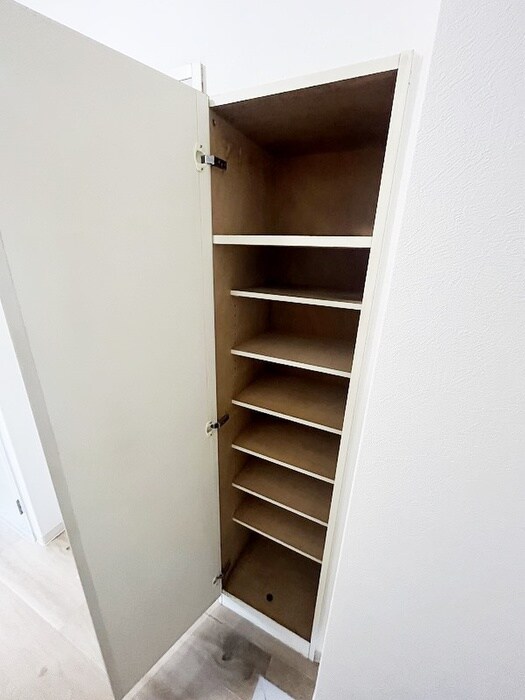 物件内観写真18　(靴箱)