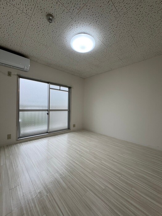 物件内観写真11　(居室)