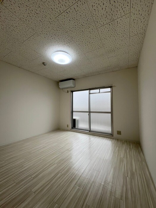 物件内観写真12　(居室)