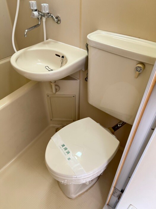 物件内観写真14　(トイレ)